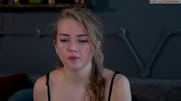 Alexandra_Demore