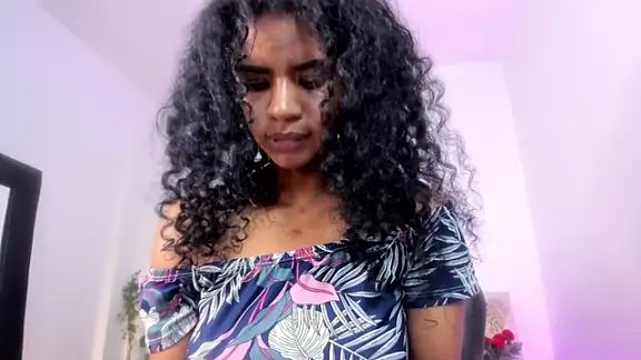 Ellie_Alves