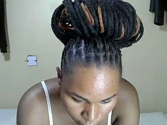 Creamy-Aisha