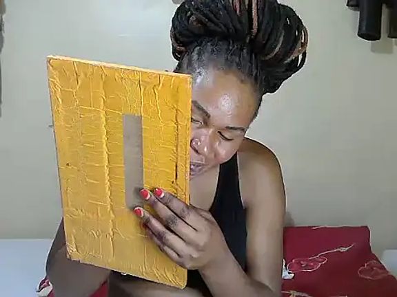 Creamy-Aisha