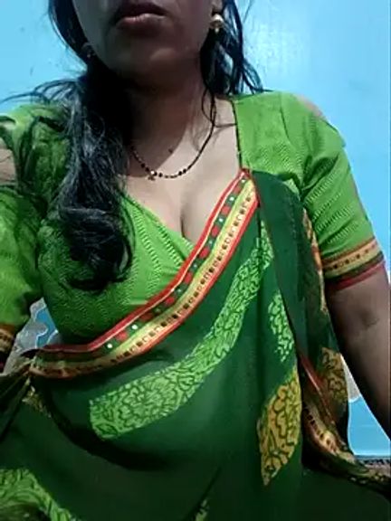 Sexyradha_