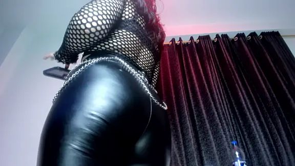 Halley_Raven