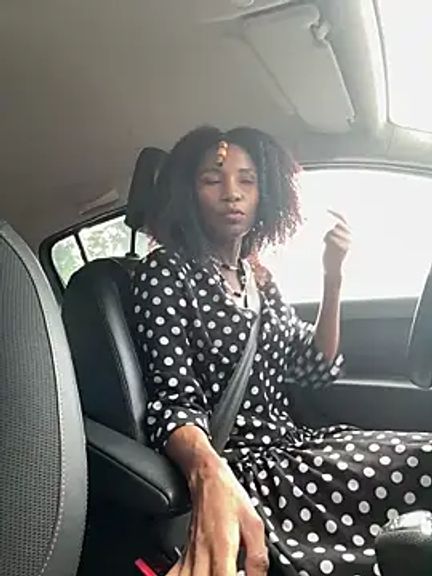 ShantelSexyYoungMilfie