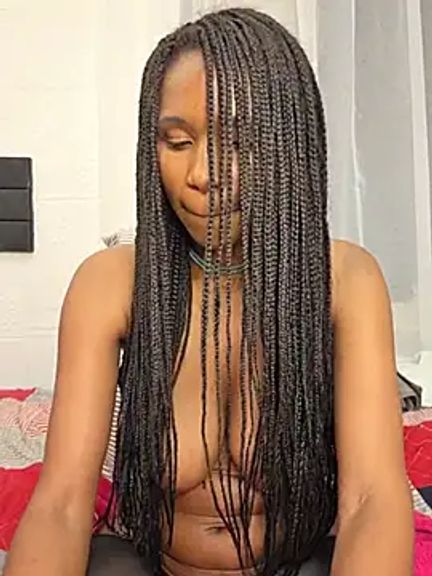 ShantelSexyYoungMilfie