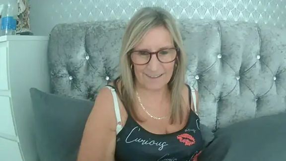 Additive_Mature_Linda