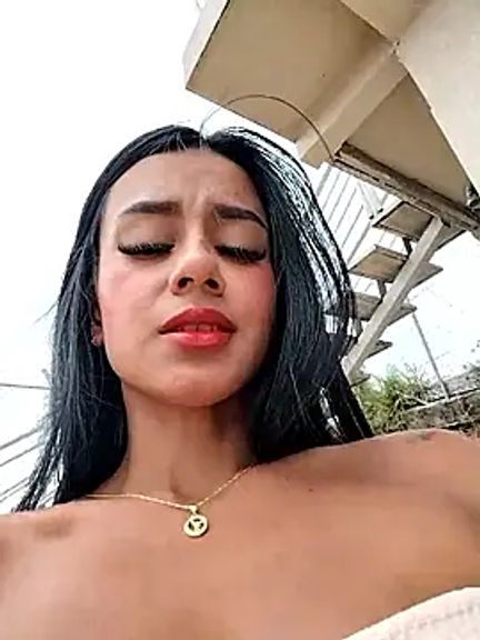 Juliana_Xander