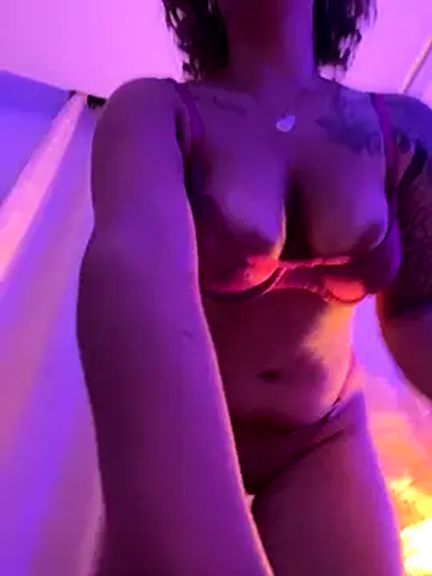 Arianabromw