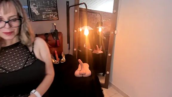 Samantha_mature56