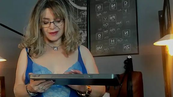 Samantha_mature56