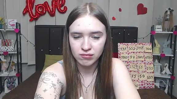 LauraHlot