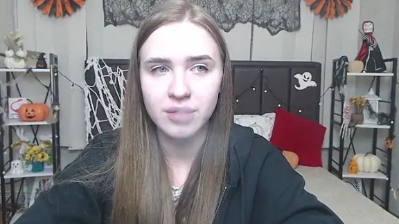 LauraHlot