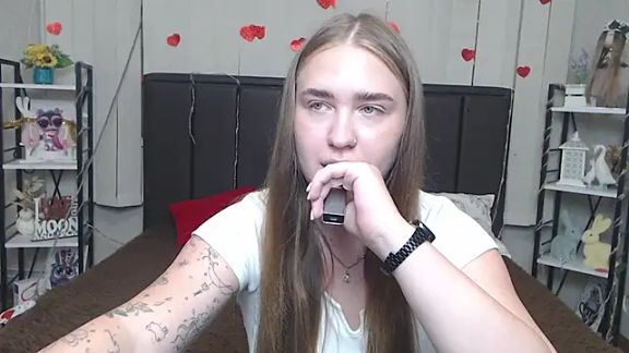 LauraHlot