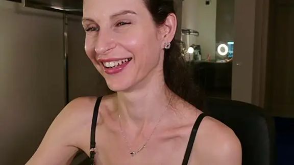 Mila_Anders