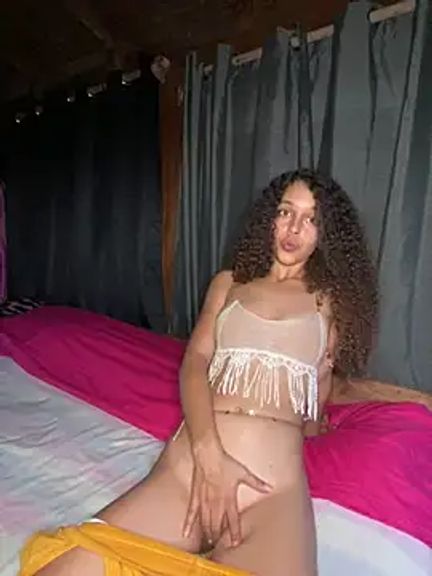 Rati_Curly
