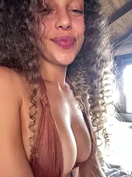 Rati_Curly