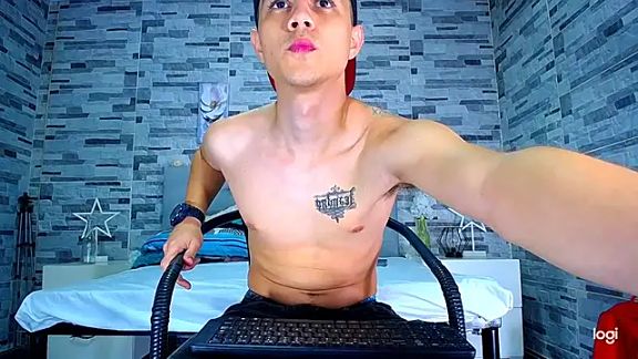 ADAM_HOT