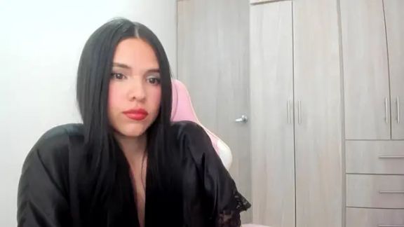 Hana_Zurah
