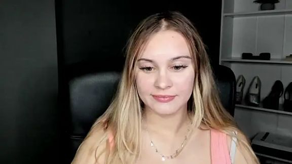 kitty_valeria
