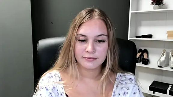 kitty_valeria