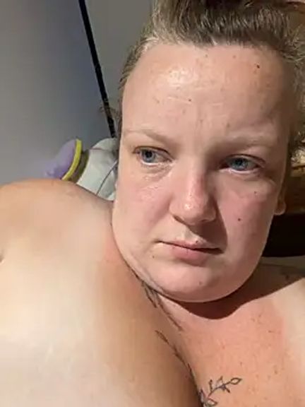 busty-bella1