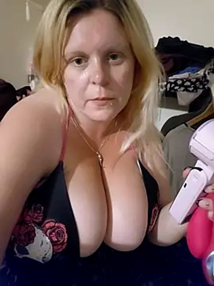 pinkieMilfPUSY