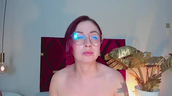 Emilywatsonn