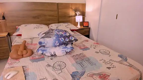 emily_adams01