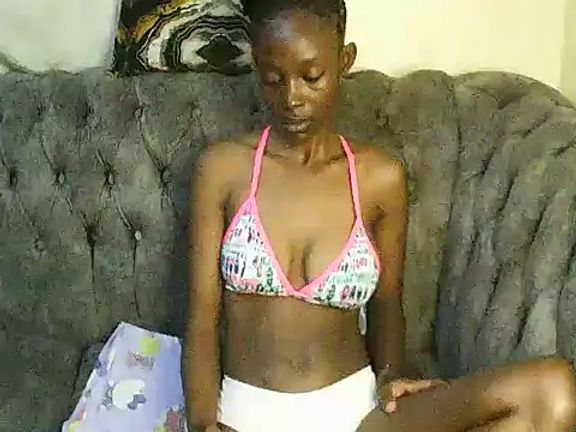 petite_clara24