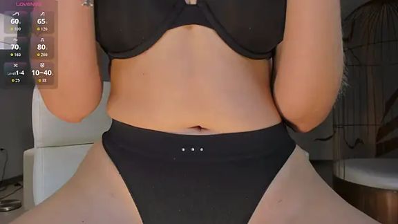 NiaHolland