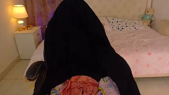 Ariana_girlhots