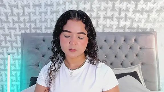 Evaa_Lunna_