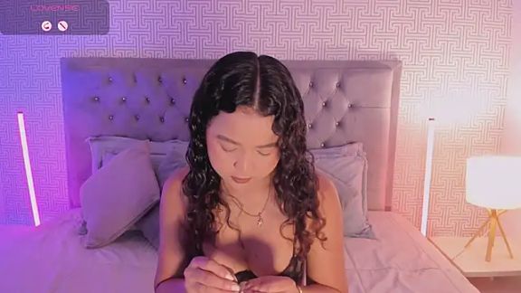 Evaa_Lunna_