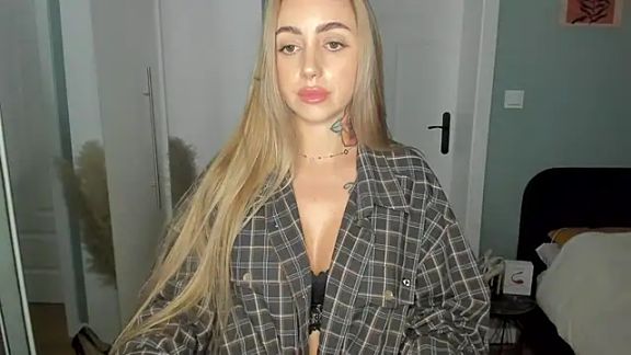 sexyCoralie