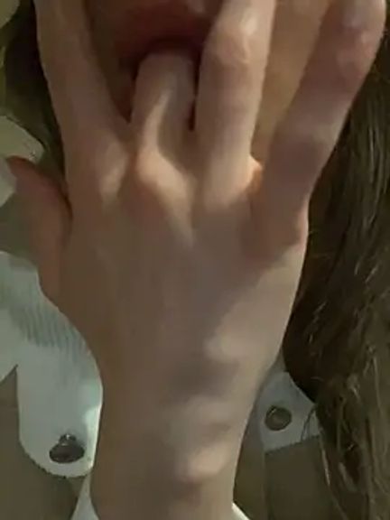 sensual_scottish_isla