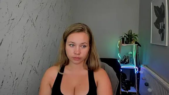 holly_xglam