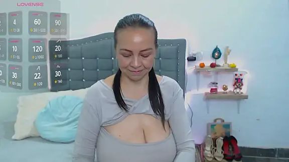 LiaDumond