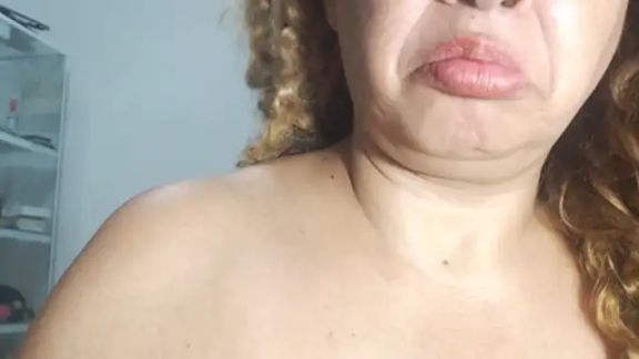 BustyAmanda