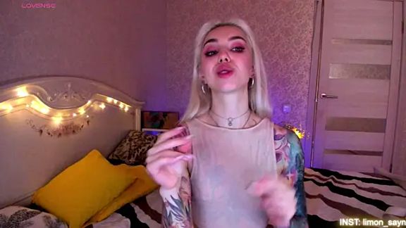 LillyMoure_
