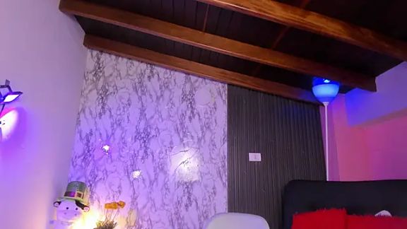 chloe_blue