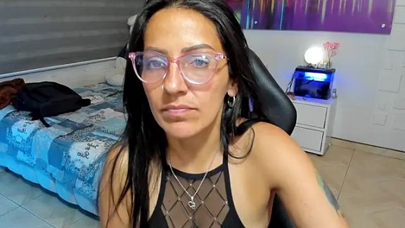 alma_blue