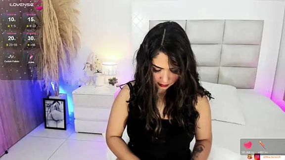 Goddess_mia2