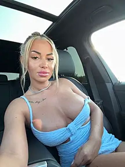 KirstieVegas