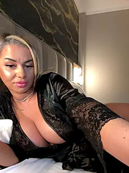 KirstieVegas