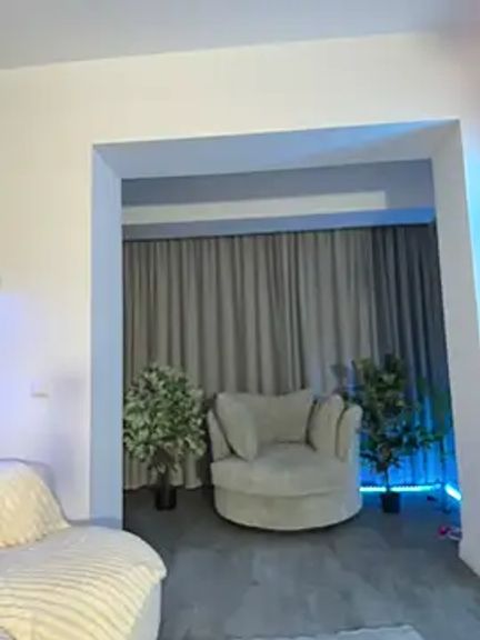 KirstieVegas