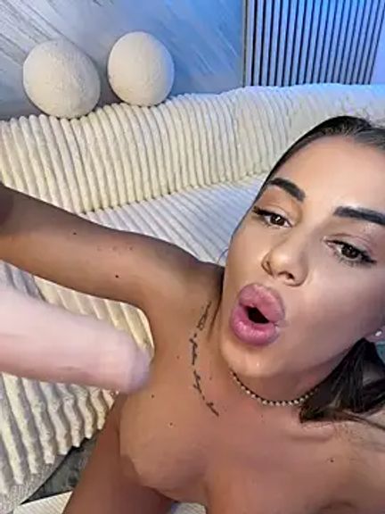 KirstieVegas
