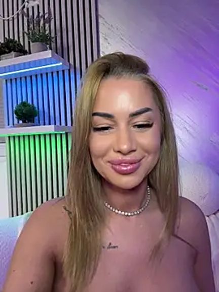 KirstieVegas
