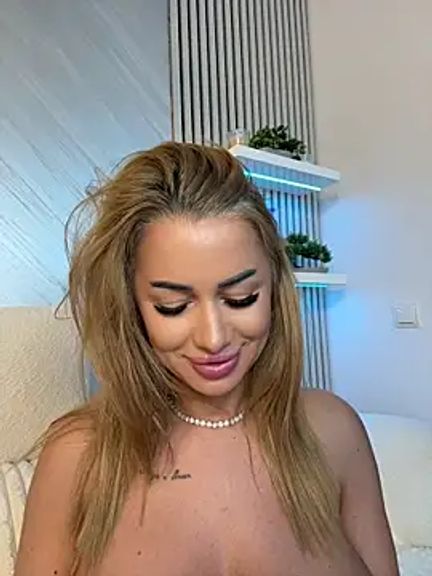 KirstieVegas