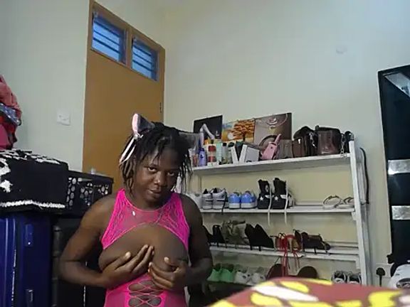 Ebony_dolly