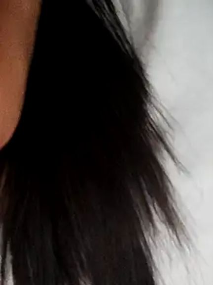 Esillaaa