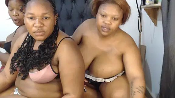 Busty-Caramel